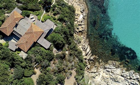 VILLA LUCKY CAVALLO ISLAND CORSICA .